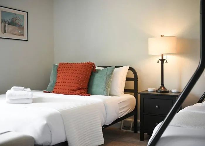 Hostwise - The Cielo - Ohio River Views! *