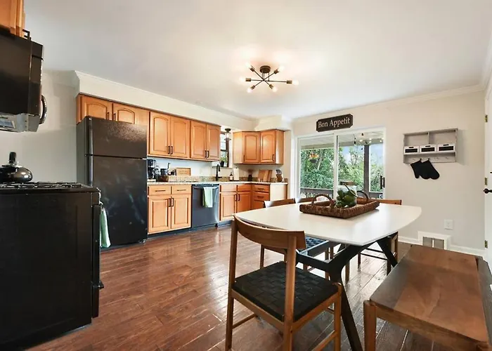Holiday home Hostwise - The Cielo - Ohio River Views! Pittsburgh